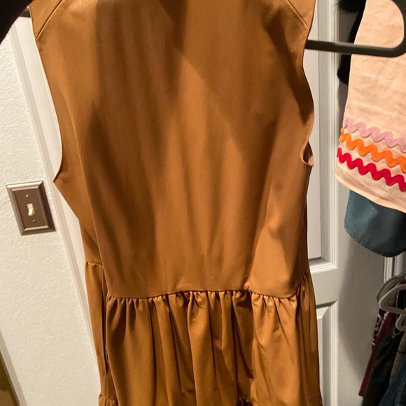 美品 AMANDA UPRICHARD ワンピース フリル ゴールド 黒 【おしゃれ